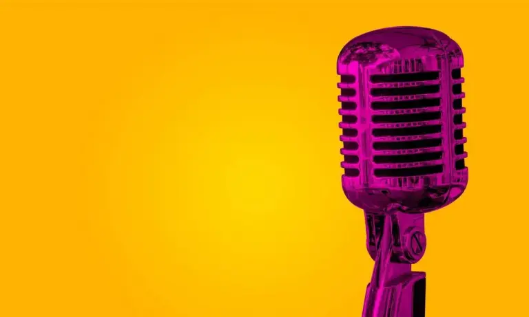 Laserbook: Revolutionizing Digital Learning with Interactive E‑Books and AI‑Powered Tools